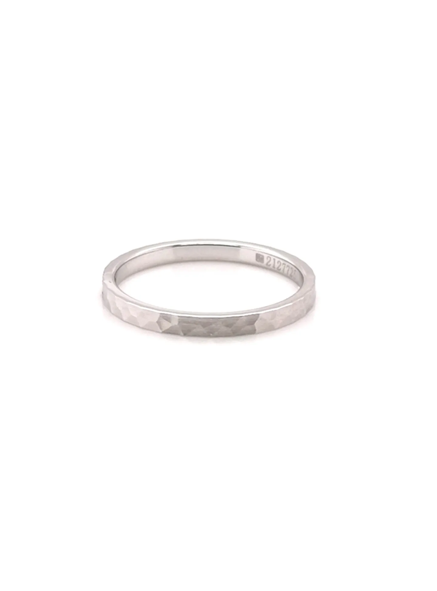 Alliance en or blanc 9 carats martelée