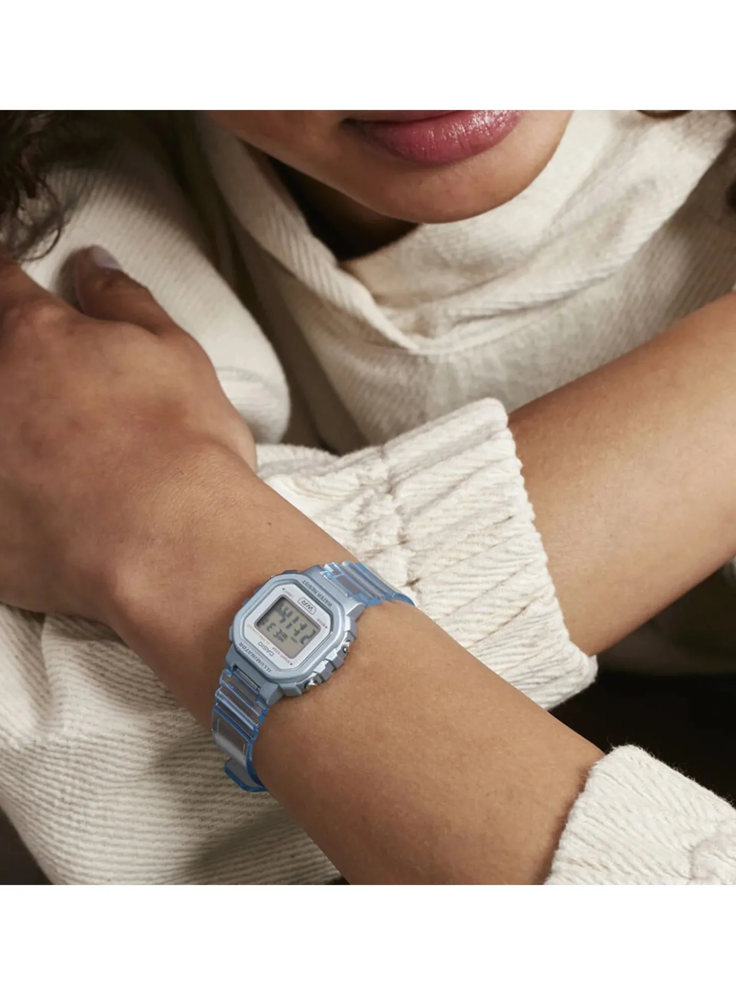 Montre Casio Pop affichage digital résine bleue