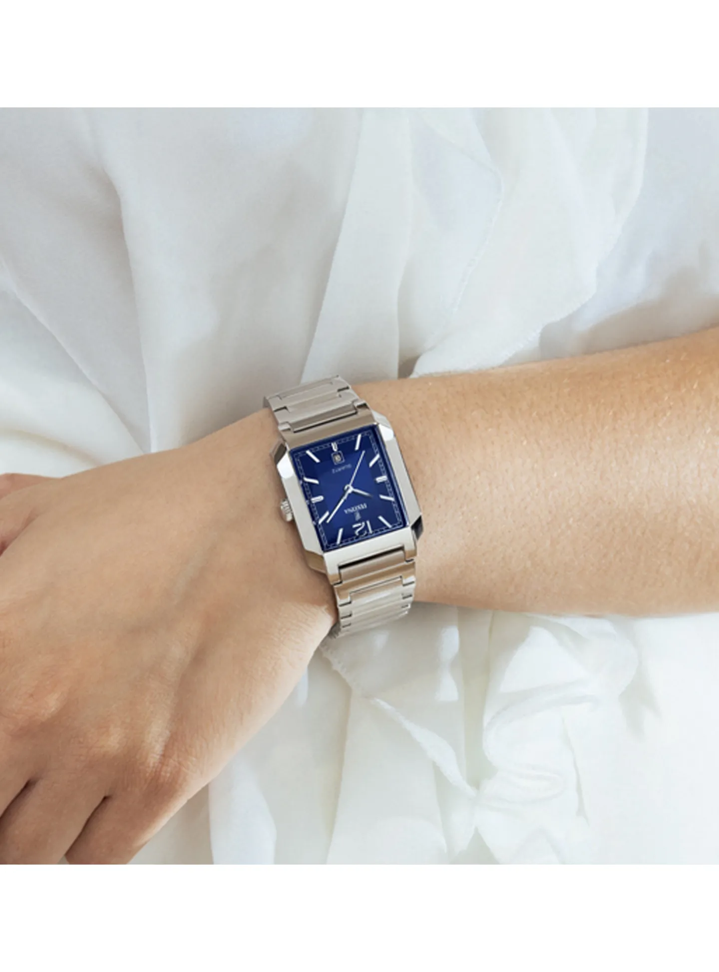 Montre femme Festina rectangulaire cadran bleu