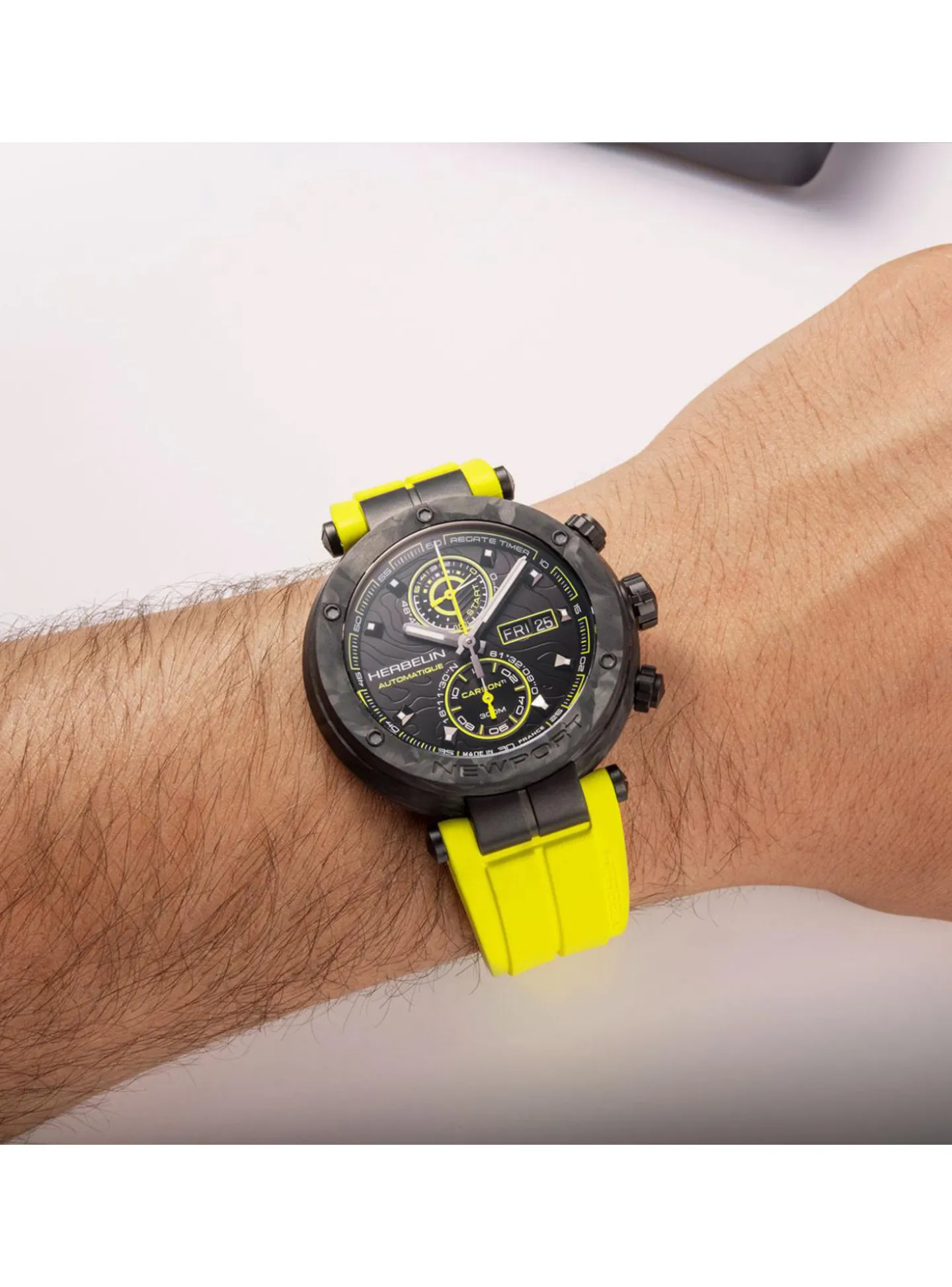 Montre Michel Herbelin Newport Carbon titane_x005f_x000D_Série limitée N°67/500