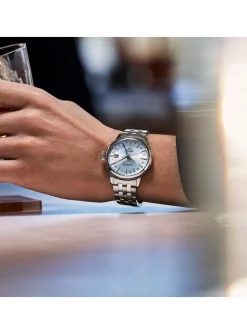 Montre Seiko Presage automatic cocktail GMT_x005f_x000D_fond bleu clair